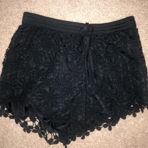 Tie flower shorts